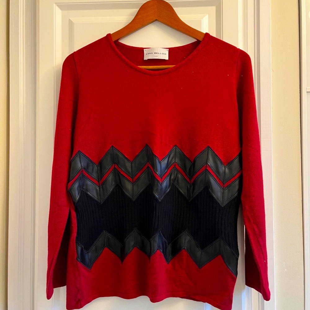 Anna Belloni Made in Italy Red with Black Appliqué Sweater Sz M